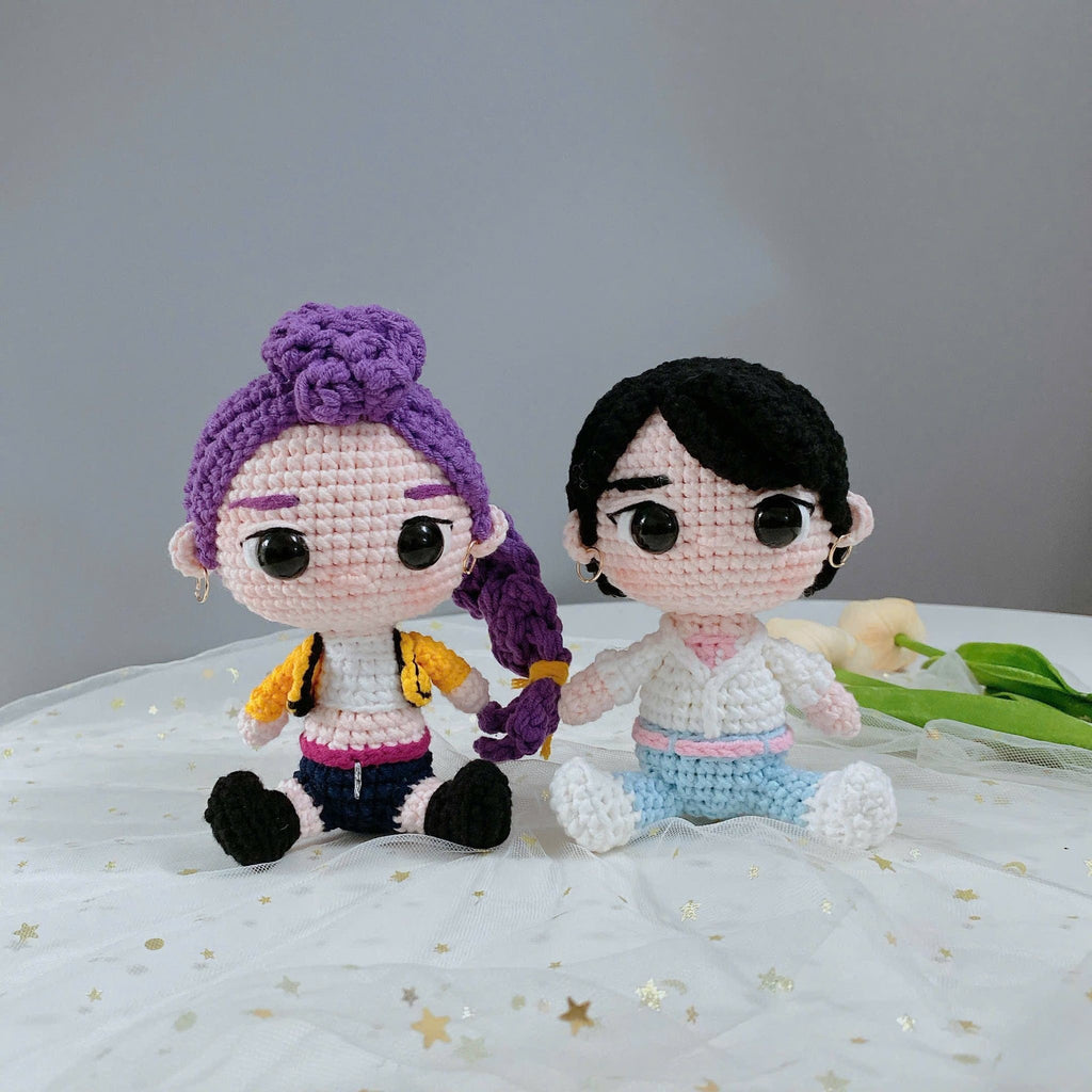 Huntrix crochet doll/kpop demon hunter girl : Mira, Rumi, Zoey, Jinu