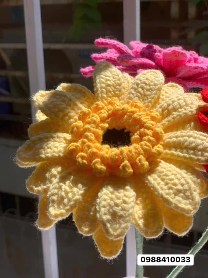 Crochet Gerbera Flower Pot